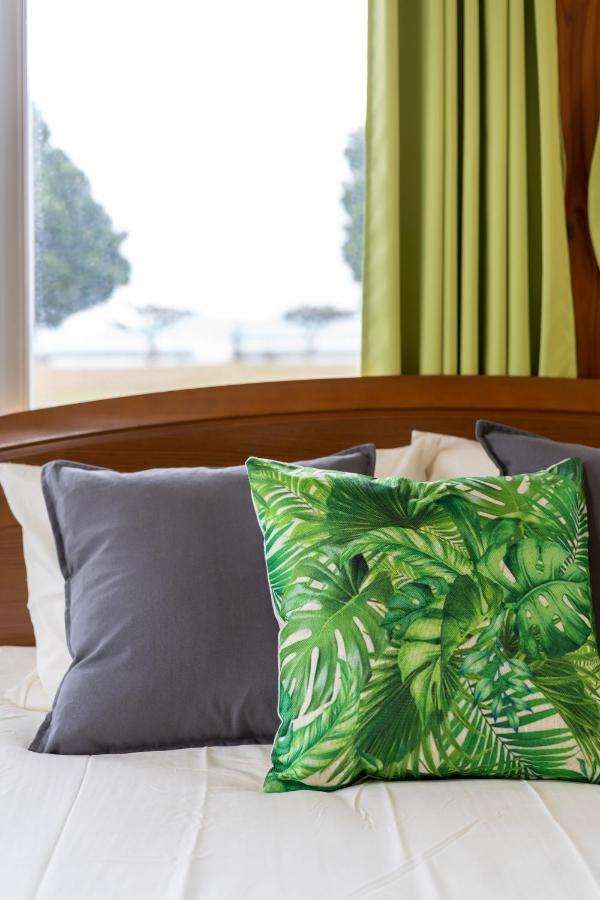Deluxe Room 130平米 Urumahotel ภายนอก รูปภาพ